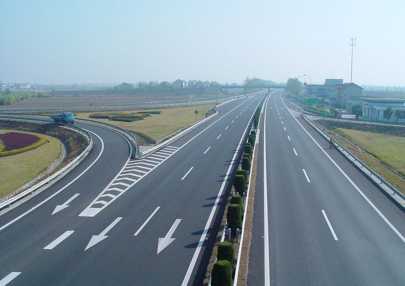 金麗溫高速公路青田互通項目使用滌綸土工格柵